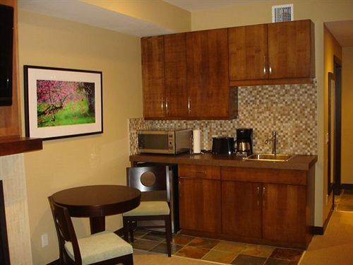 Silver Creek Hotel 3*